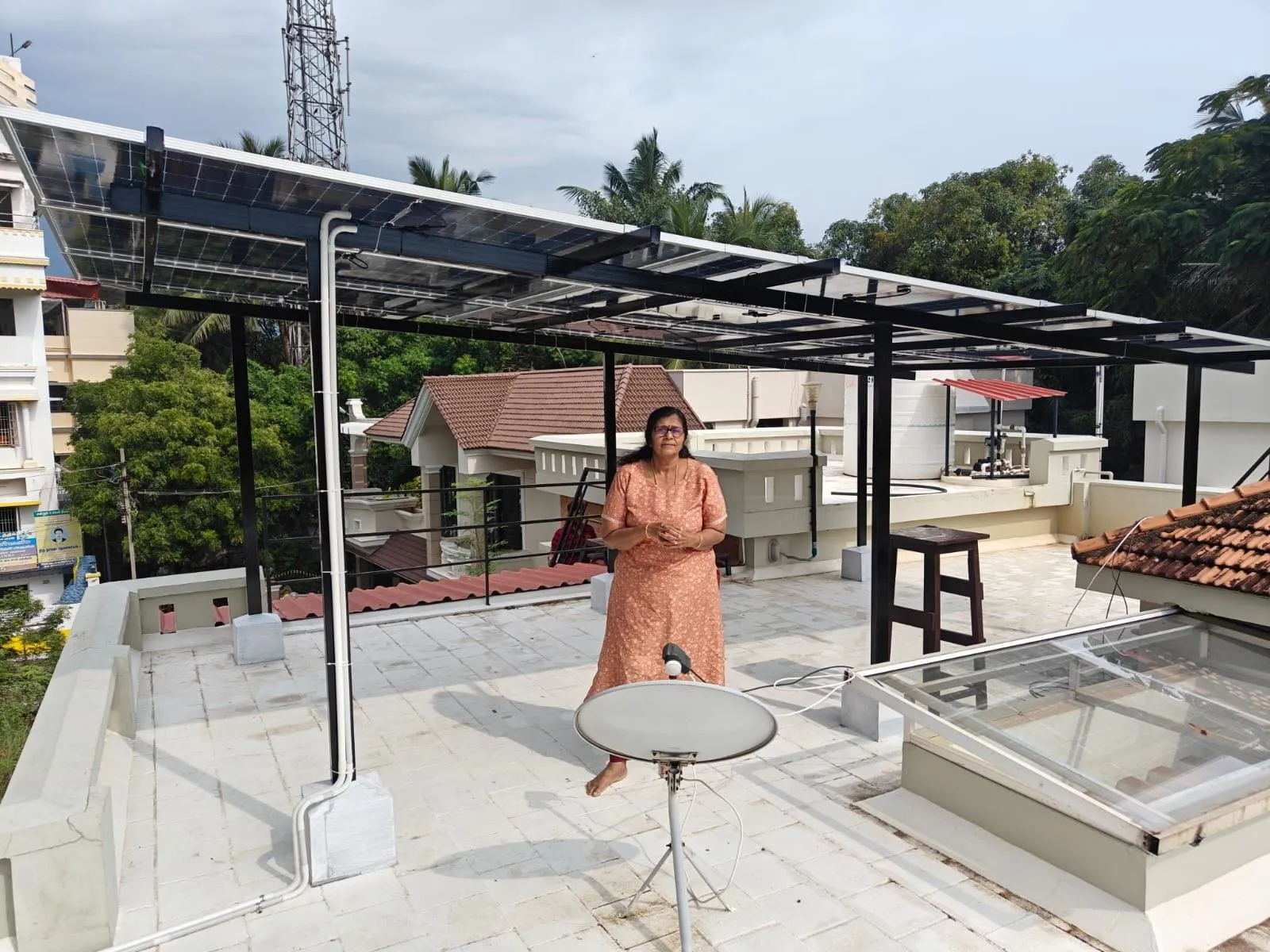 Solar Harvezt elevated-structure solar installation