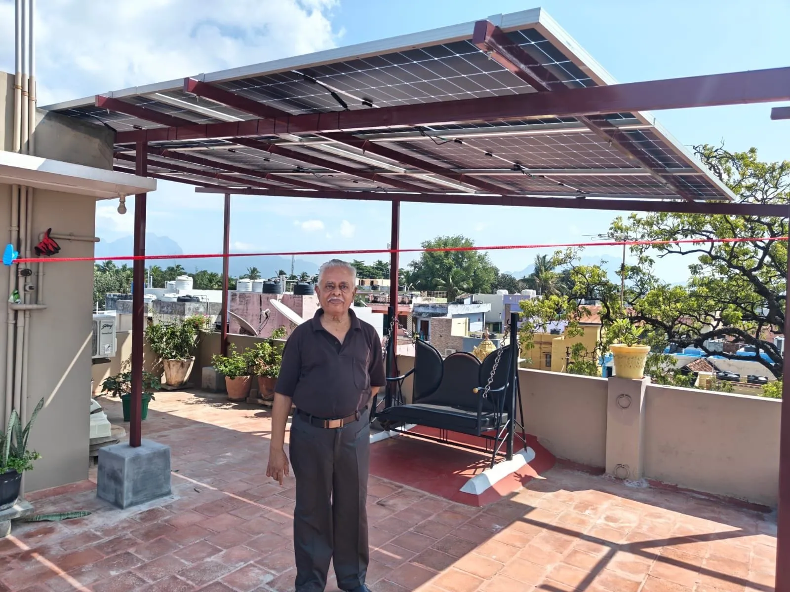 Solar Harvezt elevated-structure solar installation